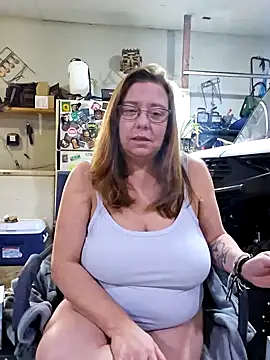 MsShelby40 online show from December 2024 08:42:01 PM