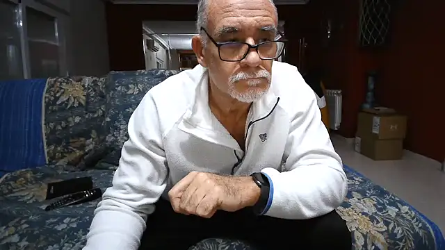 maduroguapo online show from January 2025 09:41:01 PM