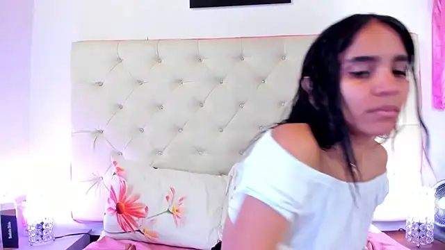 sophie pariss online show from February 2025 06:19:01 AM