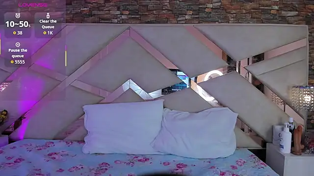 sophie pariss online show from November 2025 03:28:01 AM