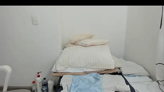 Bellaisa online show from December 2025 03:18:02 PM