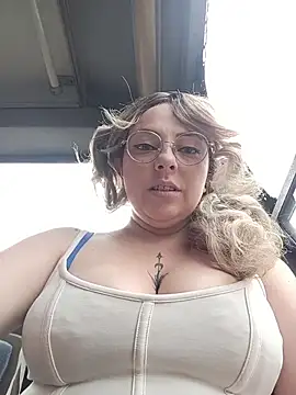 madelaine- online show from February 2026 07:01:02 PM