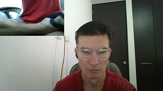 Snapshot of fieryloves chatting on December 2024 01:33:01 PM fieryloves online show from December 2024 01:33:01 PM