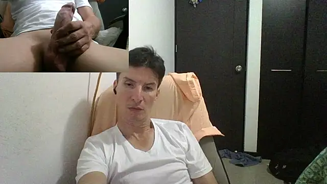 Snapshot of fieryloves chatting on January 2025 07:30:02 AM fieryloves online show from January 2025 07:30:02 AM