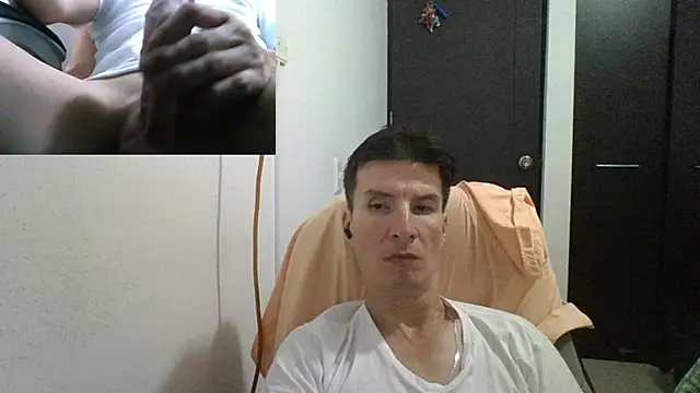 Snapshot of fieryloves chatting on January 2025 02:43:02 AM fieryloves online show from January 2025 02:43:02 AM