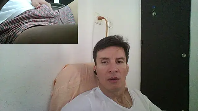 Snapshot of fieryloves chatting on January 2025 03:09:02 PM fieryloves online show from January 2025 03:09:02 PM