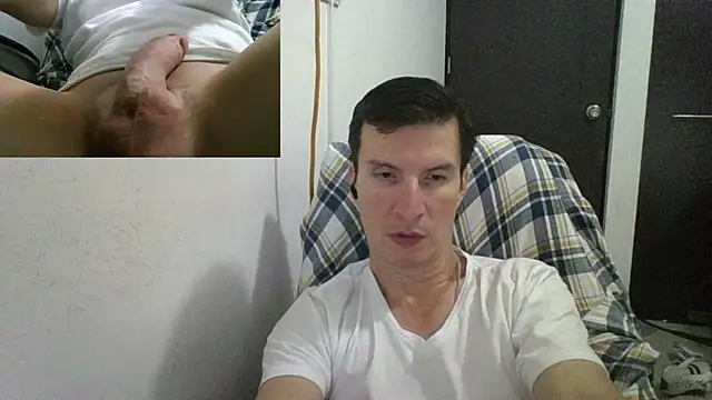 Snapshot of fieryloves chatting on January 2025 02:54:01 AM fieryloves online show from January 2025 02:54:01 AM