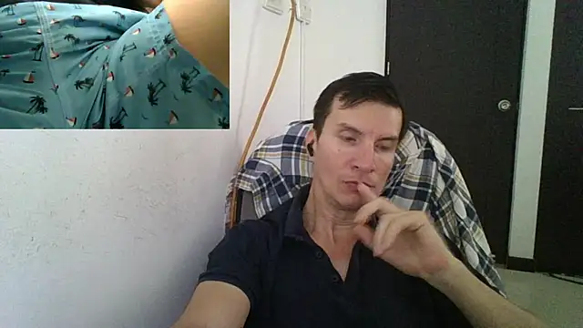 Snapshot of fieryloves chatting on January 2025 01:30:01 PM fieryloves online show from January 2025 01:30:01 PM