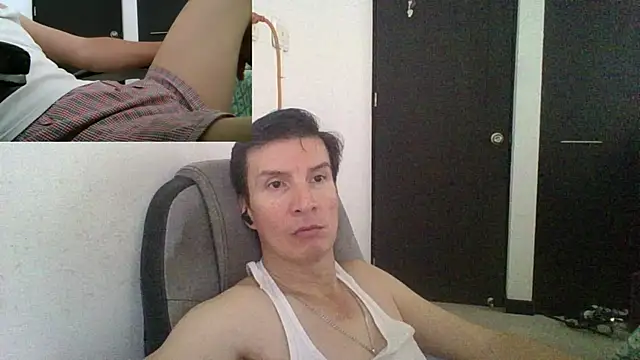 Snapshot of fieryloves chatting on February 2025 01:05:01 PM fieryloves online show from February 2025 01:05:01 PM