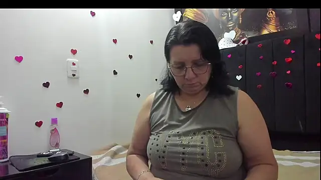 Evaaross 2345 online show from February 2026 01:53:02 PM