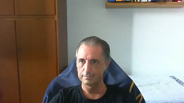 Snapshot of lliuk70mi chatting on June 2026 12:28:02 PM lliuk70mi online show from June 2026 12:28:02 PM
