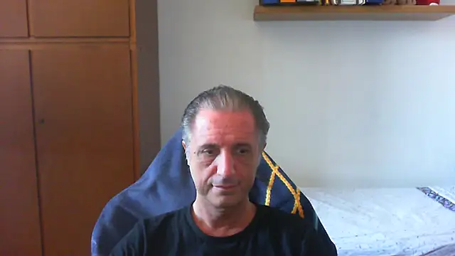 Snapshot of lliuk70mi chatting on June 2026 02:15:01 PM lliuk70mi online show from June 2026 02:15:01 PM