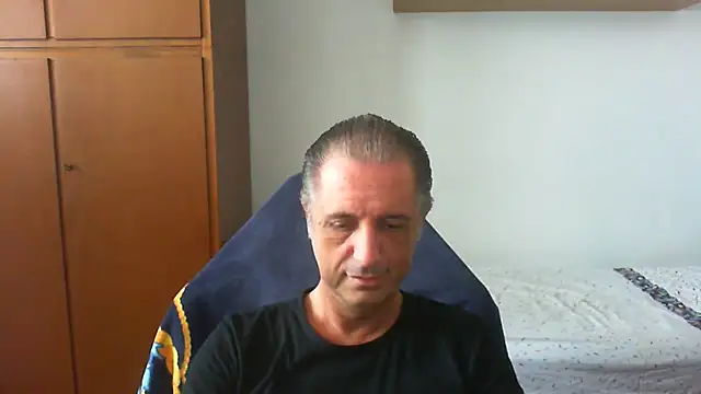Snapshot of lliuk70mi chatting on June 2026 12:40:01 PM lliuk70mi online show from June 2026 12:40:01 PM