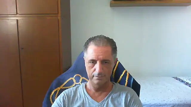 Snapshot of lliuk70mi chatting on June 2026 11:51:02 AM lliuk70mi online show from June 2026 11:51:02 AM