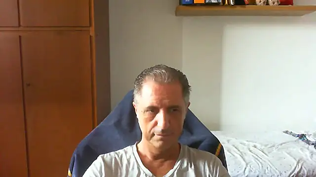 Snapshot of lliuk70mi chatting on June 2026 02:55:02 PM lliuk70mi online show from June 2026 02:55:02 PM