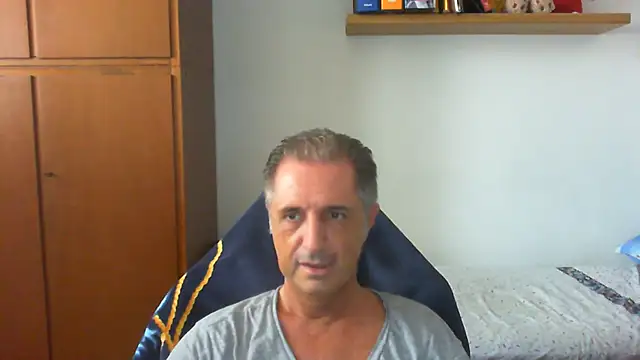 Snapshot of lliuk70mi chatting on June 2026 12:17:01 PM lliuk70mi online show from June 2026 12:17:01 PM