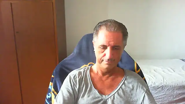 Snapshot of lliuk70mi chatting on July 2026 12:24:02 PM lliuk70mi online show from July 2026 12:24:02 PM