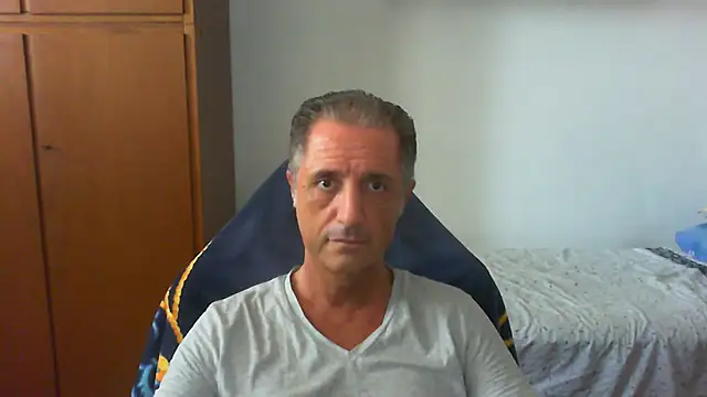 Snapshot of lliuk70mi chatting on July 2026 01:36:02 PM lliuk70mi online show from July 2026 01:36:02 PM