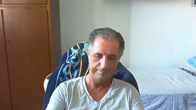 Snapshot of lliuk70mi chatting on July 2026 12:19:02 PM lliuk70mi online show from July 2026 12:19:02 PM