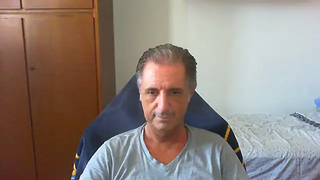 Snapshot of lliuk70mi chatting on July 2026 12:40:01 PM lliuk70mi online show from July 2026 12:40:01 PM