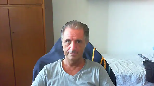 Snapshot of lliuk70mi chatting on July 2026 01:20:01 PM lliuk70mi online show from July 2026 01:20:01 PM