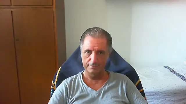 Snapshot of lliuk70mi chatting on July 2026 12:47:01 PM lliuk70mi online show from July 2026 12:47:01 PM