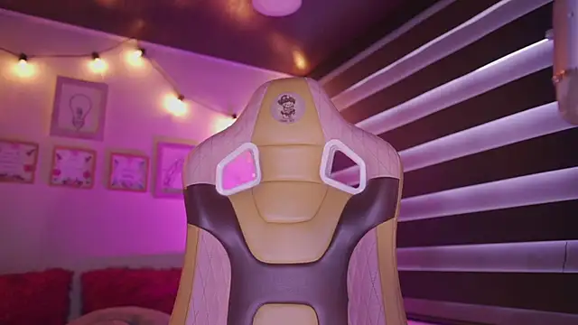 milly kenner online show from September 2025 06:40:01 PM