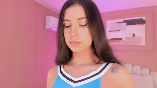 Snapshot of zia_cooper chatting on November 2025 07:02:02 PM zia cooper online show from November 2025 07:02:02 PM