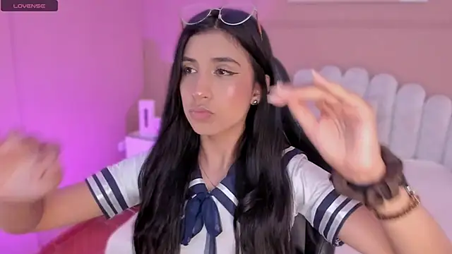 Snapshot of zia_cooper chatting on November 2025 07:06:01 PM zia cooper online show from November 2025 07:06:01 PM