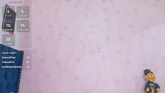 Snapshot of littleebonymommy chatting on January 2026 07:57:02 AM littleebonymommy online show from January 2026 07:57:02 AM