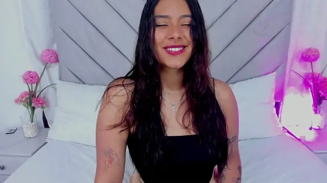 Snapshot of AnnaQueen_ chatting on January 2025 04:24:01 PM AnnaQueen online show from January 2025 04:24:01 PM