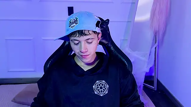 Justyn Ross online show from October 2025 11:05:02 PM