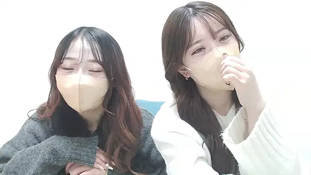 Snapshot of LOVE_MOMO_LOVE chatting on February 2025 11:36:01 AM LOVE MOMO LOVE online show from February 2025 11:36:01 AM