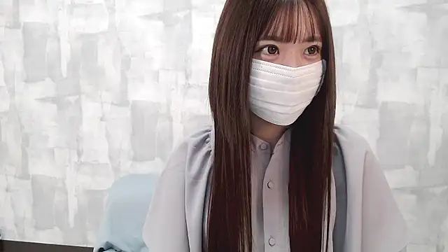 Snapshot of LOVE_MOMO_LOVE chatting on September 2025 11:24:01 AM LOVE MOMO LOVE online show from September 2025 11:24:01 AM