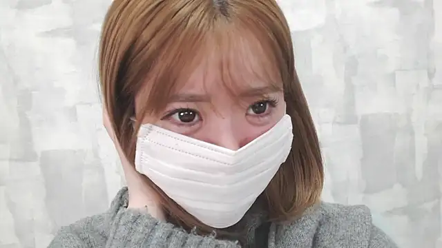 LOVE MOMO LOVE online show from December 2025 11:37:01 AM