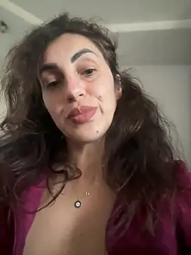 EmaSkyes online show from October 2025 08:16:02 AM