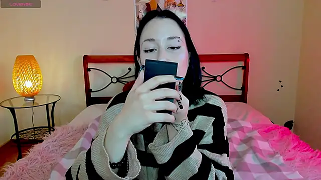 adell berry online show from September 2025 02:12:01 AM