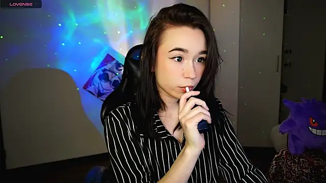 Kimiko   online show from February 2025 07:38:01 PM