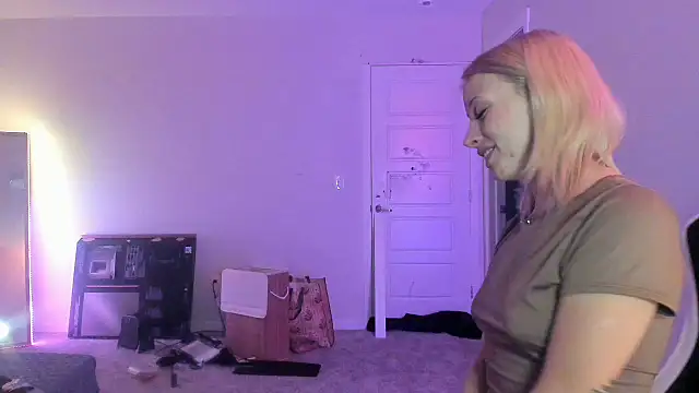 Snapshot of mollygordan chatting on October 2025 11:50:02 AM mollygordan online show from October 2025 11:50:02 AM