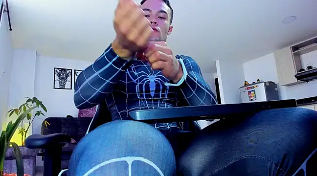 alexander collin02 online show from February 2025 01:11:02 PM