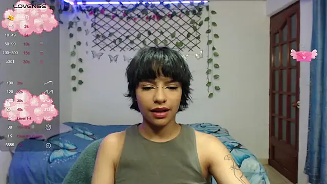 Snapshot of kathina_t chatting on October 2025 11:14:01 PM kathina t online show from October 2025 11:14:01 PM