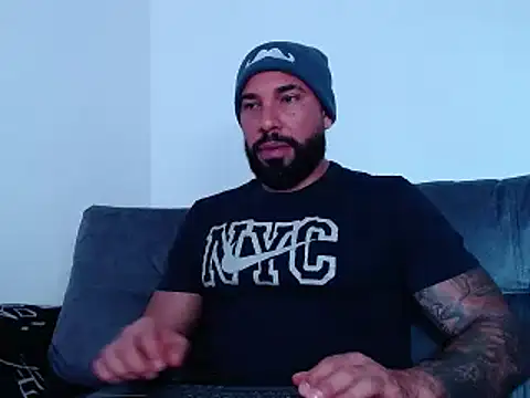 Snapshot of roman_muscle chatting on January 2025 01:53:01 PM roman muscle online show from January 2025 01:53:01 PM