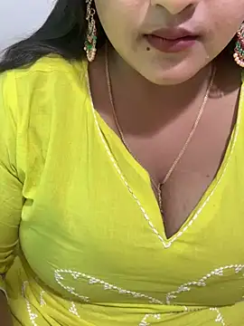 Snapshot of Ayesha_mahi chatting on April 2026 01:38:01 PM Ayesha mahi online show from April 2026 01:38:01 PM
