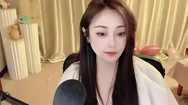 Daisy-77 online show from February 2025 12:10:01 AM