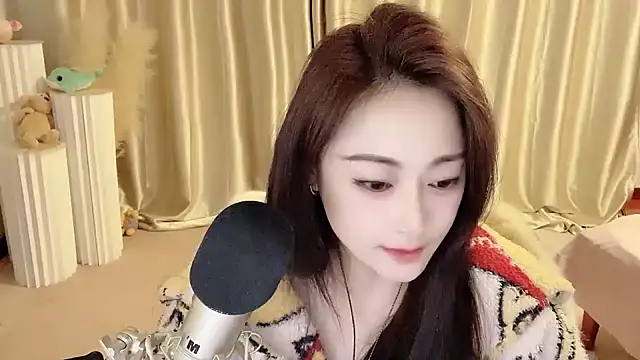 Daisy-77 online show from February 2025 05:54:02 PM