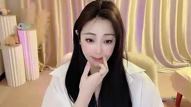 Daisy-77 online show from March 2025 06:00:01 PM