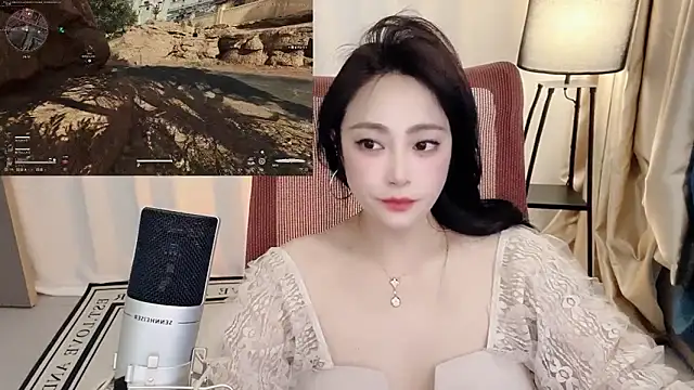 Daisy-77 online show from June 2026 01:14:01 PM