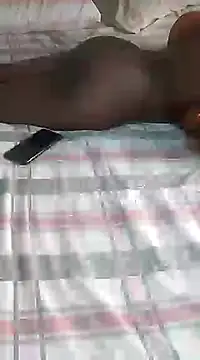 Snapshot of African_Masked_Couple chatting on January 2025 05:37:02 AM African Masked Couple online show from January 2025 05:37:02 AM