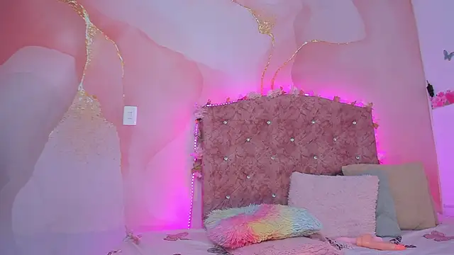 Daisy  rose online show from February 2025 05:11:02 PM