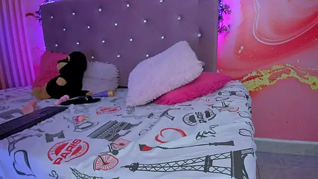 Daisy  rose online show from February 2025 05:18:02 PM